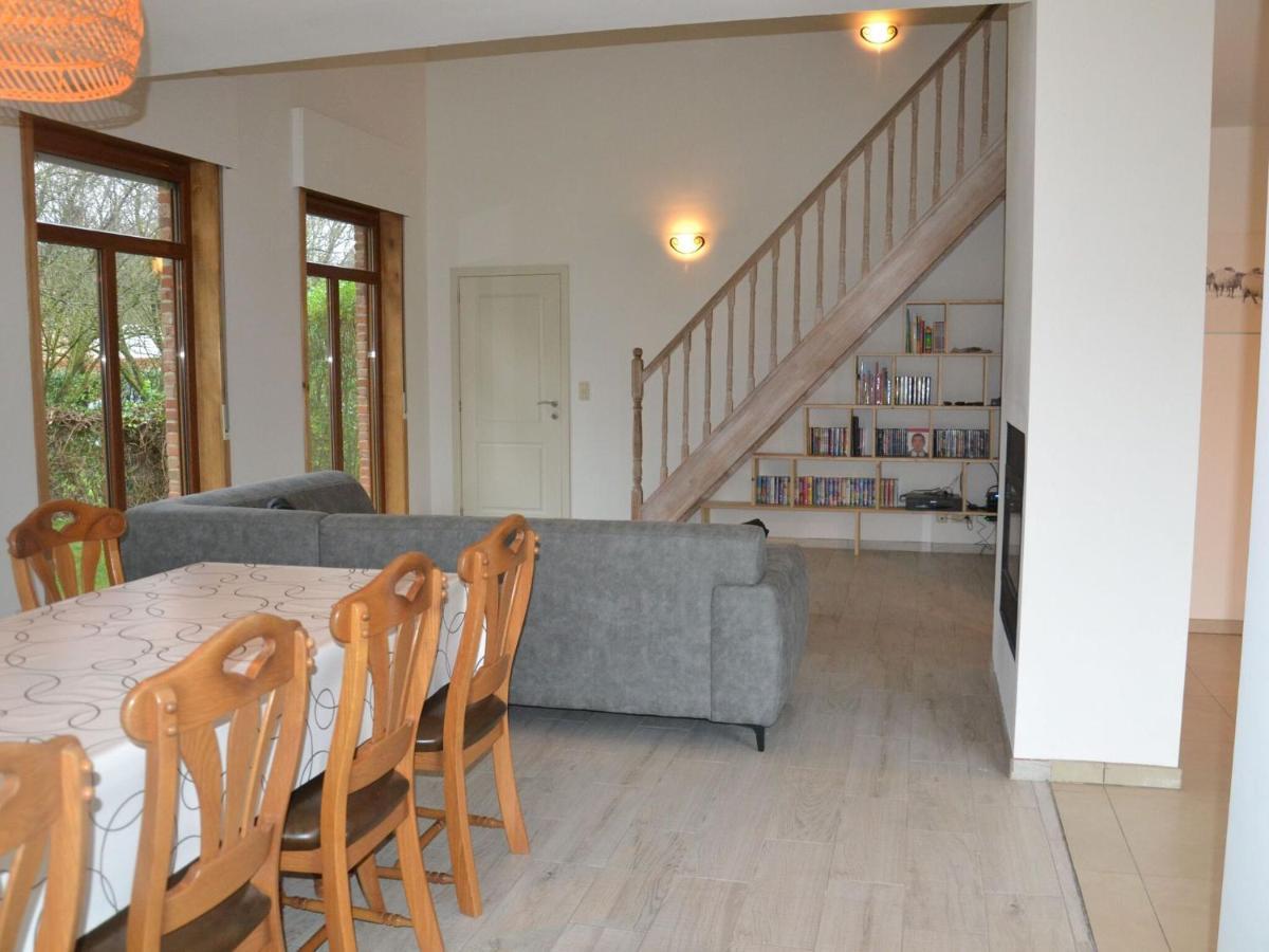 Welcoming Villa In Puivelde With Terrace Garden Barbeque Екстериор снимка